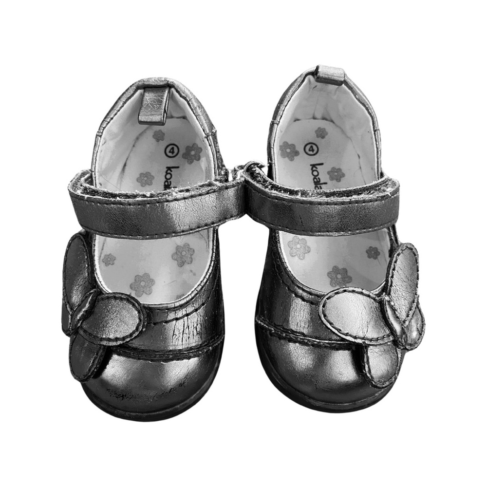 Koala Baby size 4 mary jane shoe